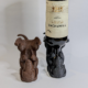 Soporte de vino con forma de perrito