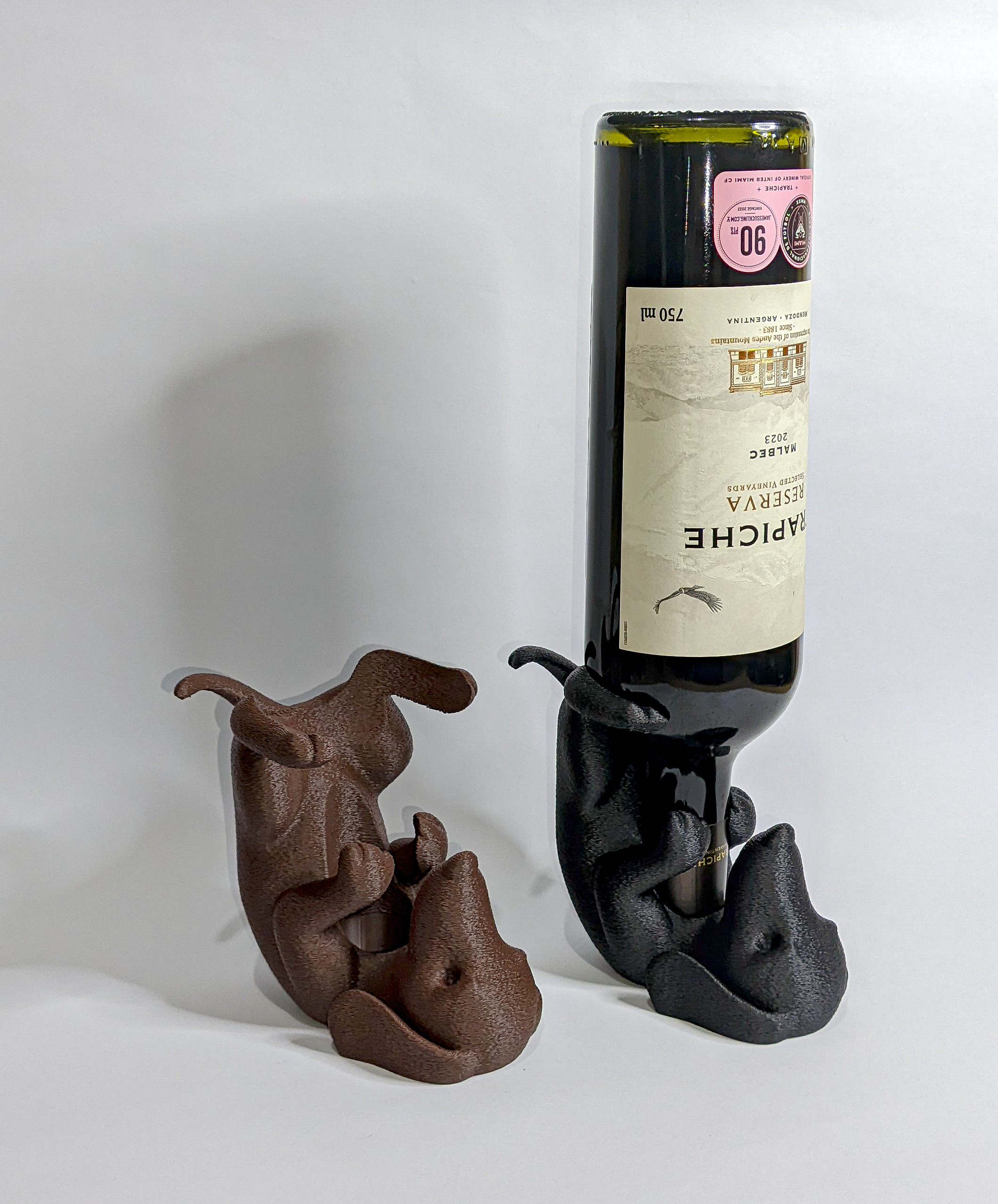 Soporte de vino con forma de perrito